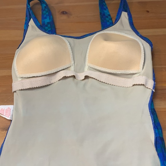 TYR Vintage One Piece Performance Swimsuit - Picture 5 of 6